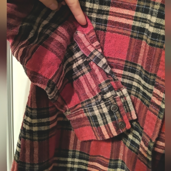 Old Navy Women’s Size S Small Long Sleeve Red Plaid Button Down Classic Shirt - Picture 4 of 6